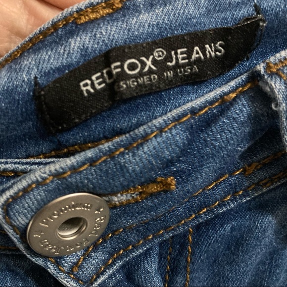 Red Fox Jr 7 Skinny Distressed Splatter Paint Jeans - Picture 5 of 8